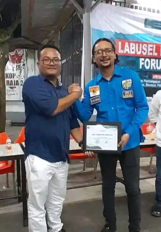 Ruslan Tambak Soroti Pergantian Perangkat Desa Di Labusel Hingga Sarankan Untuk Menggugat